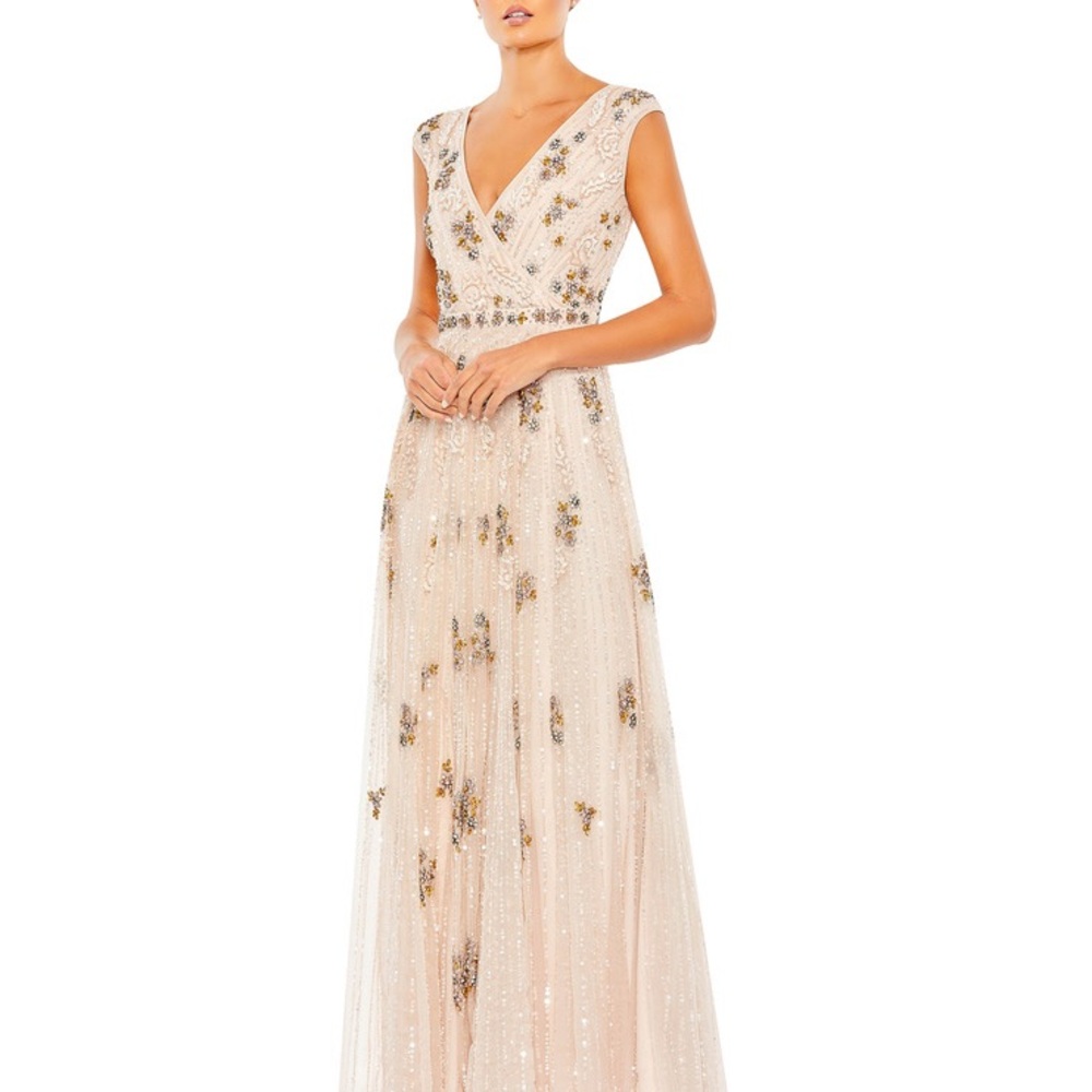 New w/o tags Mac Duggal 93575 Cap Sleeve Embellished Dress